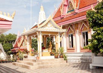 Naklejka premium Buddhist temple (Koh Loi, Sri Racha, Thailand)