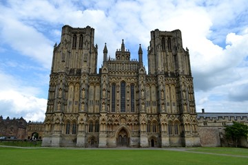Obraz premium Facade from Wells cathedral and sky