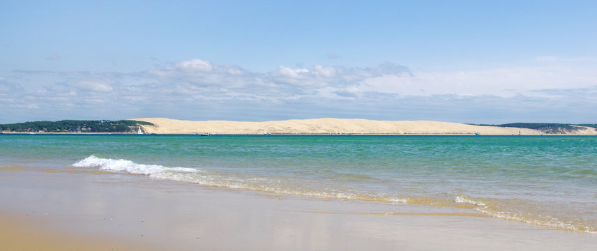 Vue panoramique sur la dune du pilat. Bassin d'arcachon