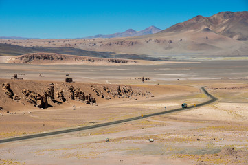 Fototapeta na wymiar Road to Paso de Jama in North Chile