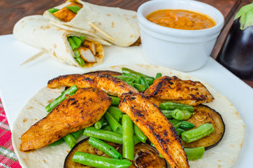 Chicken tortilla with beans and red curry