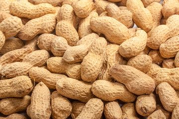 Dried peanuts