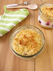 Beeren Kuchen im Glas