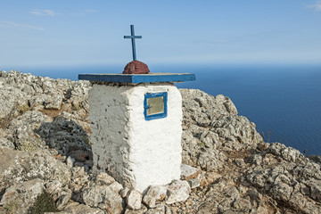 Wegmarke bei Anopoli oberhalb von Sfakia, Südküste Kretas, Griechenland