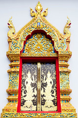 Fototapeta na wymiar Thai style window of temple.