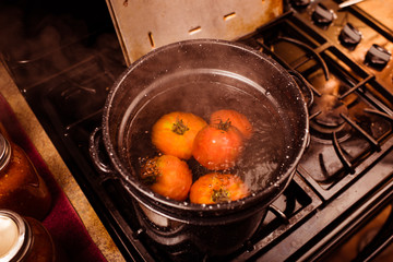 Boiling tomatoes