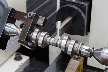 Fototapeta na wymiar inspection cam shaft of machining process