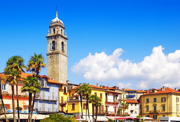 Naklejka premium Village de Pallanza sur le Lac Majeur