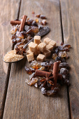 Brown sugar cubes, reed and crystal sugar, spices