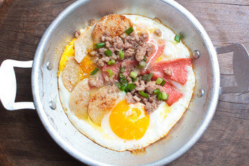 Egg pan, breakfast.