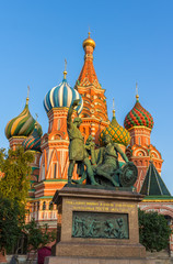 Fototapeta na wymiar Monument to Minin and Pozharsky in Moscow, Russia