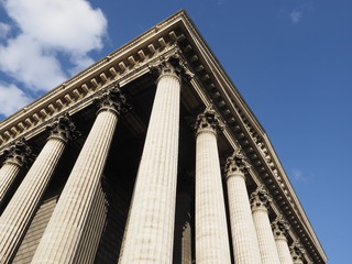 Naklejka premium Iglesia de La Madeleine en París