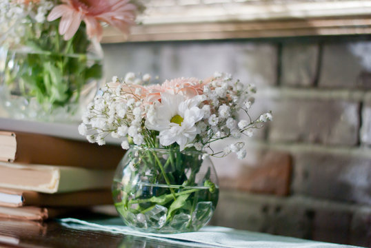 wedding decoration vase with flowers