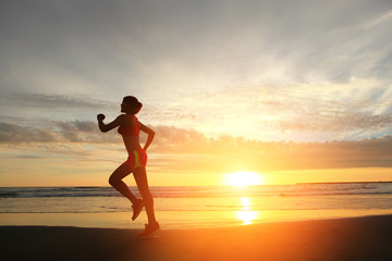Fototapeta na wymiar Running sport woman