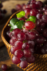 Organic Raw Red Grapes
