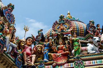 Naklejka premium Detail of the Sri Mariamman Temple in Chinatown, Singapore