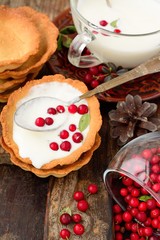 cranberries tart with white chocolate mousse