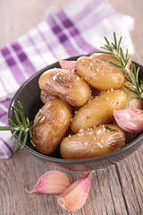 grilled potatoes and garlic