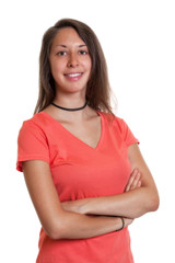 Fototapeta premium Frau mit langen braunen Haaren und verschränkten Armen