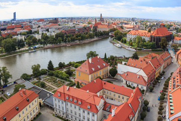 Fototapeta na wymiar Wroclaw, view from cathedral tower towards Odra and old town
