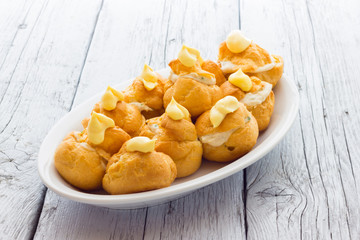 Cream puffs with tuna