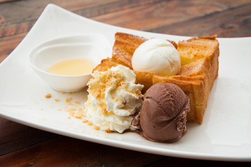 Honey toast