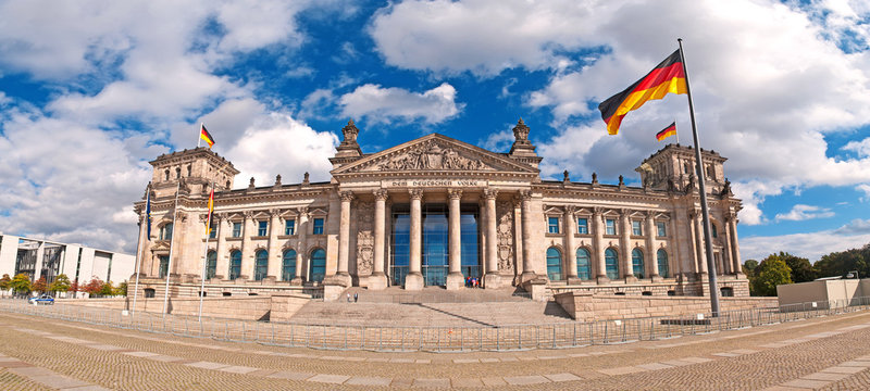 Der deutsche Bundestag im Berliner Reichstagsgebäude