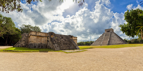 Mexico,  Chichen Itza - Kukulcán pyramid with Venus Platform