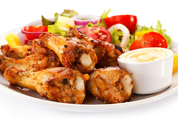 Grilled chicken nuggets and vegetables