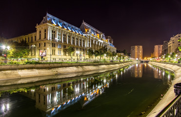 Fototapeta na wymiar Palace of Justice in Bucharest, Romania