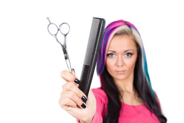 junge Friseurin