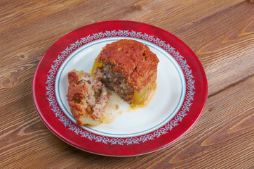 zucchini stuffed with beef and rice