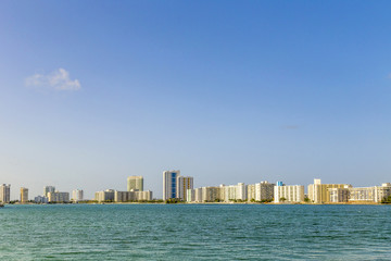 Fototapeta na wymiar Miami skyline at daytime