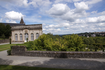 Fototapeta na wymiar Jardins de l'évêché à Limoges