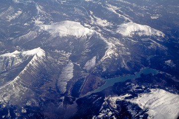 See und Fluss in den Alpen