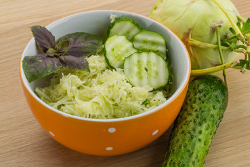 Kohlrabi salad