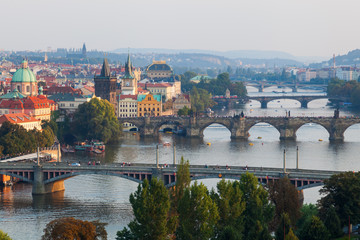 Fototapeta na wymiar Ansicht von Prag mit Moldau