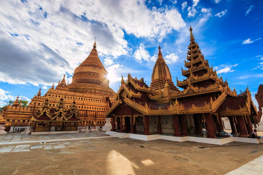 Shwe Zi Gon Paya Temple in Nyaung-U Bagan, Myanmar