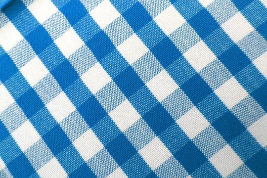 blau-wei&szlig;es Karomuster - Landhausstyl