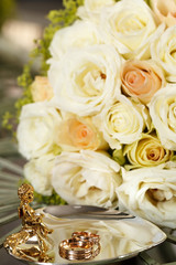 Wedding gold ring