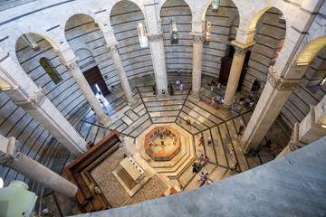 Battistero Pisa interior view, Piazza del Duomo