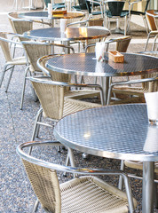 テーブルとイス　東京