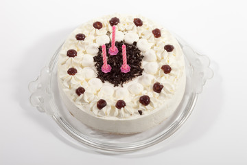 Schwarzwälder Torte mit Kerzen , close-up