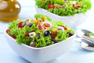 Fresh Mexican salad with olives and red beans