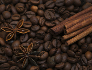 roasted coffee and cinnamon sticks