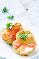 profiteroles with salmon and cream cheese