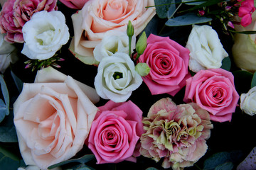 Bridal flower arrangement in pink and white