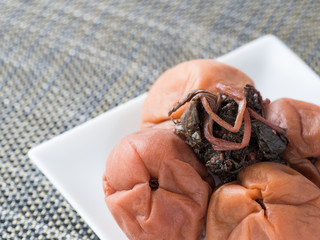 梅干しと赤紫蘇