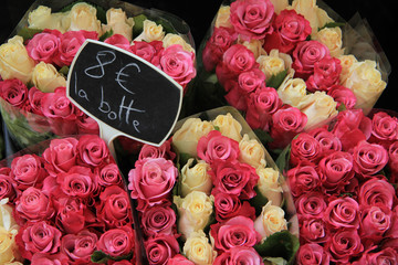 Rose bouquets at the market