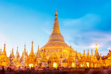 Wandaufkleber Shwedagon pagoda in Yagon, Myanmar © tawanlubfah